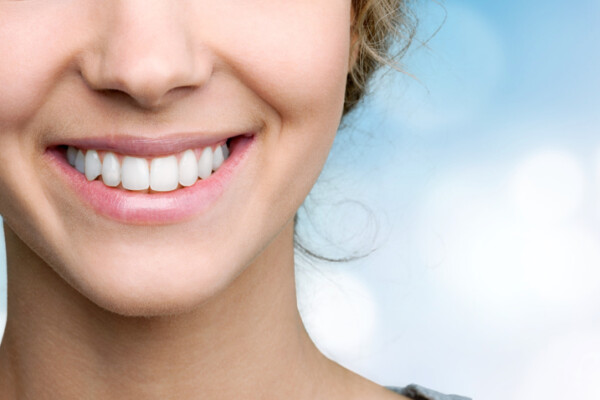 Denti: come prendertene cura in modo naturale